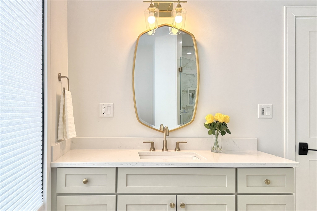 809-811 Heath Street, Unit 811 Brookline, MA 02467 - Photo 18 of 35