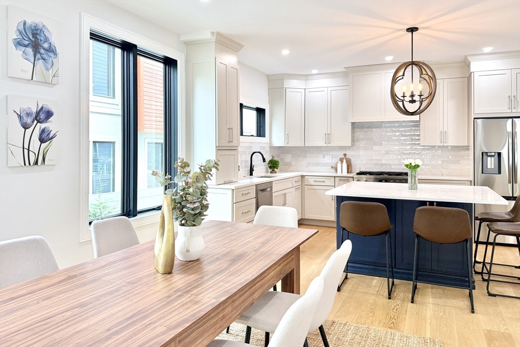 809-811 Heath Street, Unit 811 Brookline, MA 02467 - Photo 3 of 35