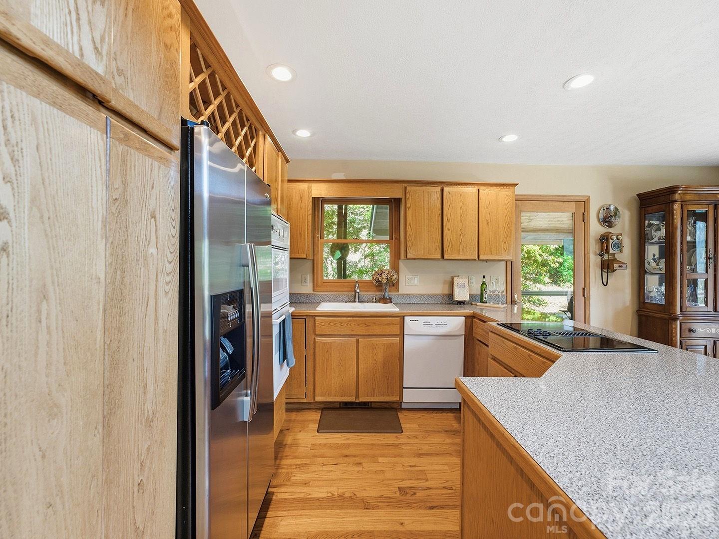 808 Nottingham Road Maggie Valley, NC 28751 - Photo 10 of 41 Gallery Image 10
