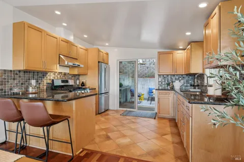$1,150,000 | 418 Scenic Avenue, San Anselmo, CA 94960