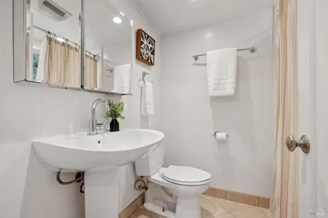 $1,150,000 | 418 Scenic Avenue, San Anselmo, CA 94960