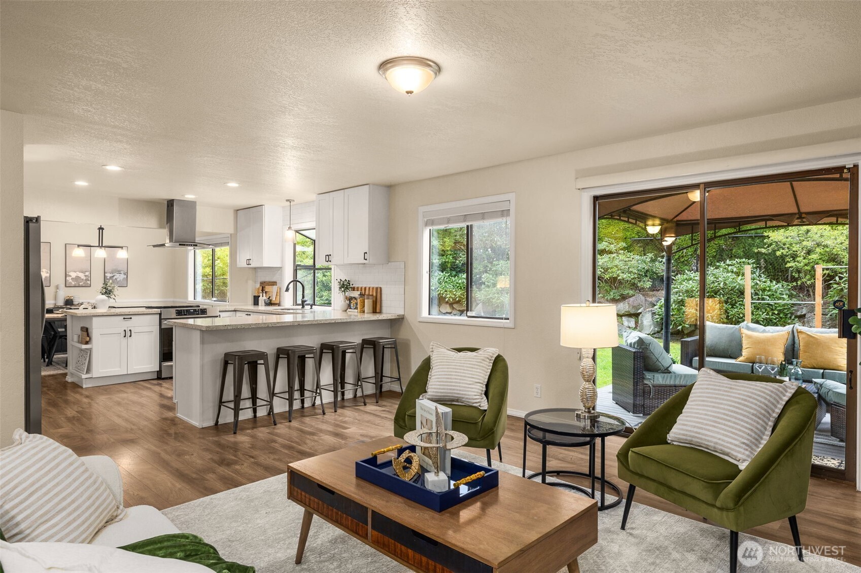 17021 76th Avenue West Edmonds, WA 98026 - Photo 6 of 36