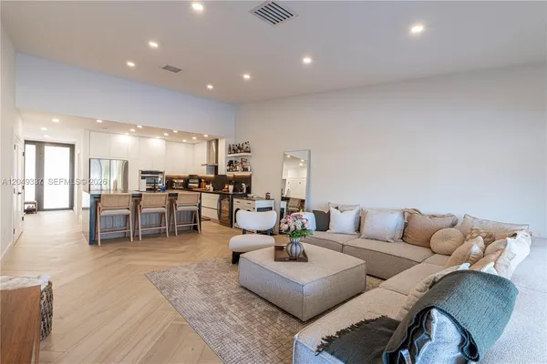 $629,000 | 14808 Balgowan Road, Miami Lakes, FL 33016