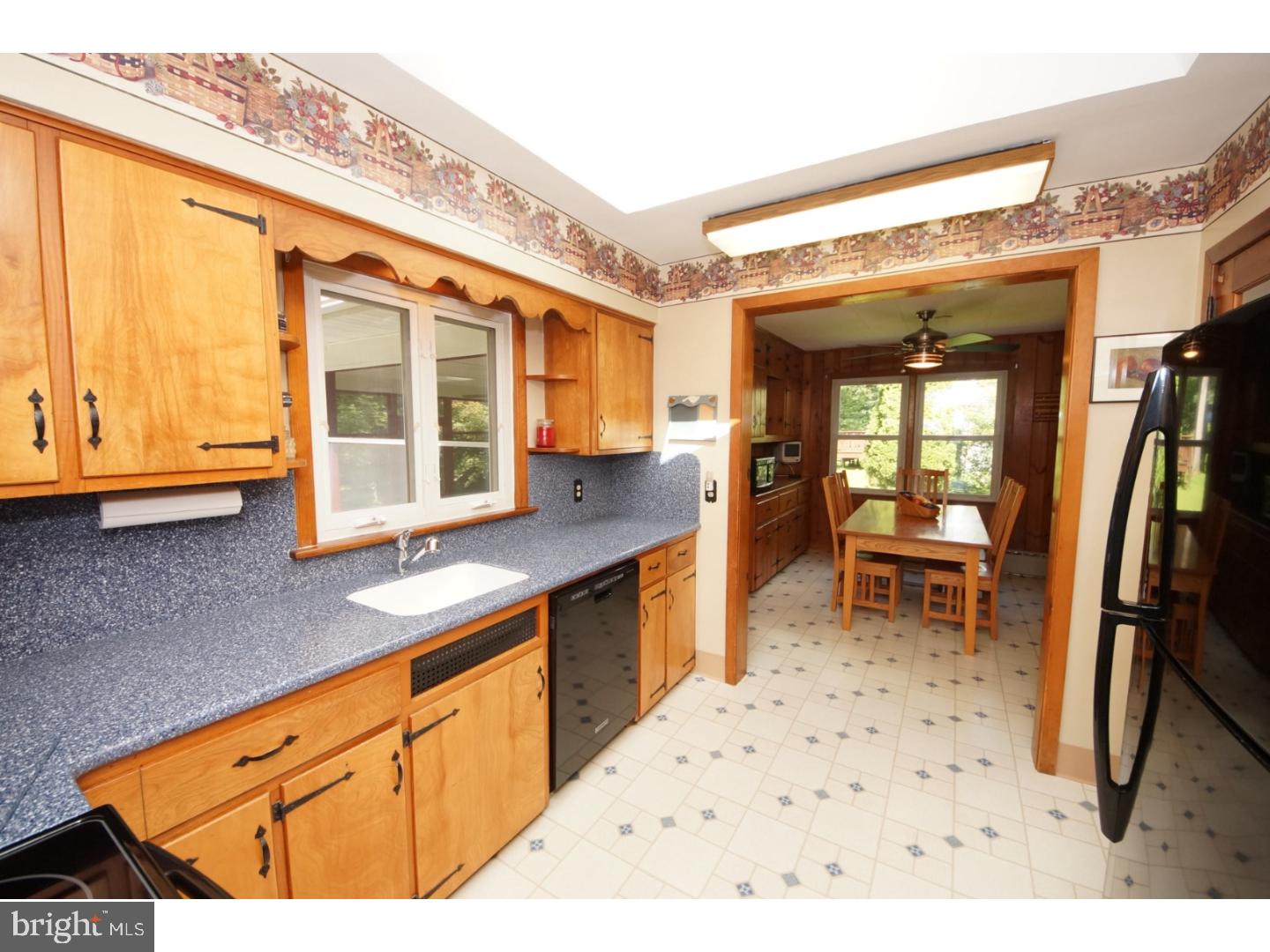 179 Pennington Harbourton Road Pennington, NJ 08534 - Photo 7 of 24