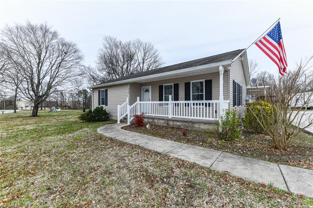 5101 Harvey Road Jamestown, NC 27282 - Photo 3 of 22 Gallery Image 3
