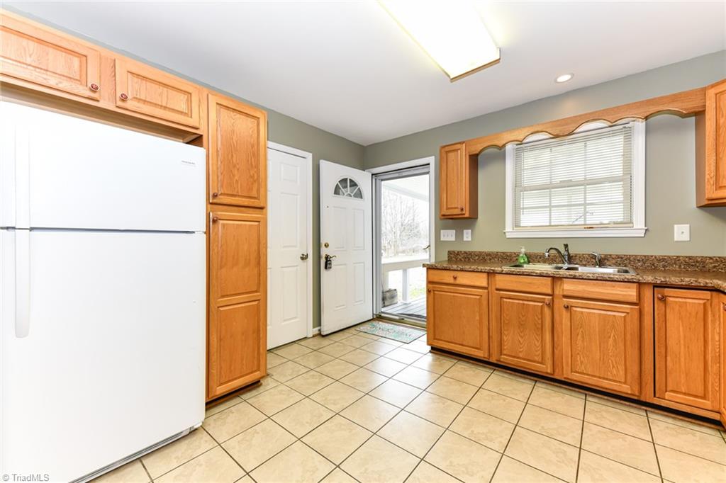 5101 Harvey Road Jamestown, NC 27282 - Photo 10 of 22 Gallery Image 10