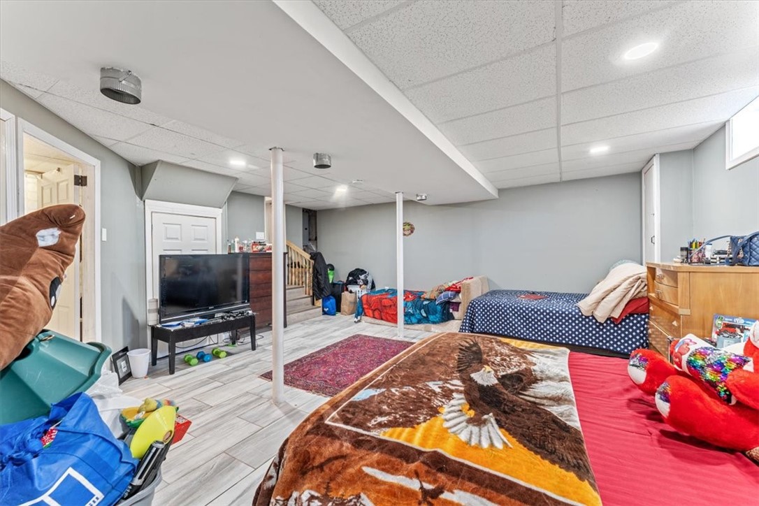 32 Edison Street Warwick, RI 02889 - Photo 13 of 32