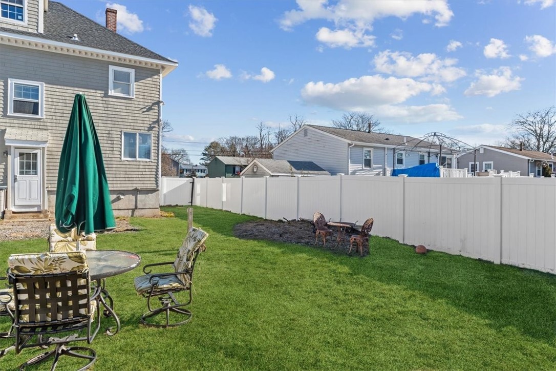 32 Edison Street Warwick, RI 02889 - Photo 8 of 32