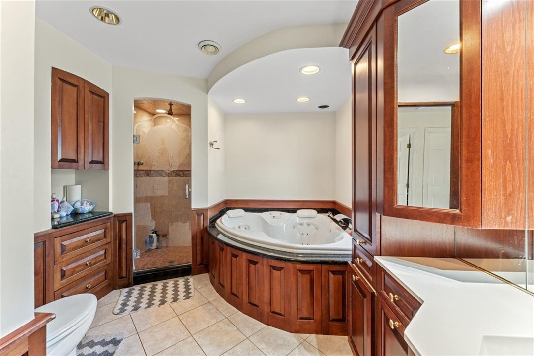 32 Edison Street Warwick, RI 02889 - Photo 9 of 32