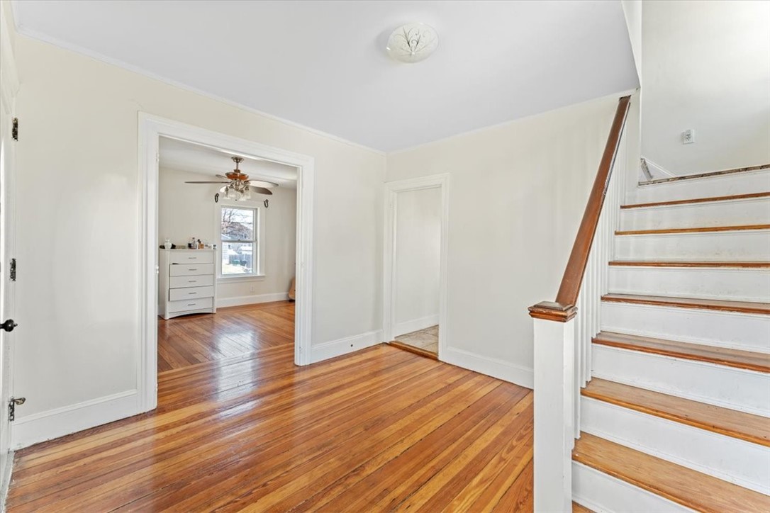 32 Edison Street Warwick, RI 02889 - Photo 10 of 32