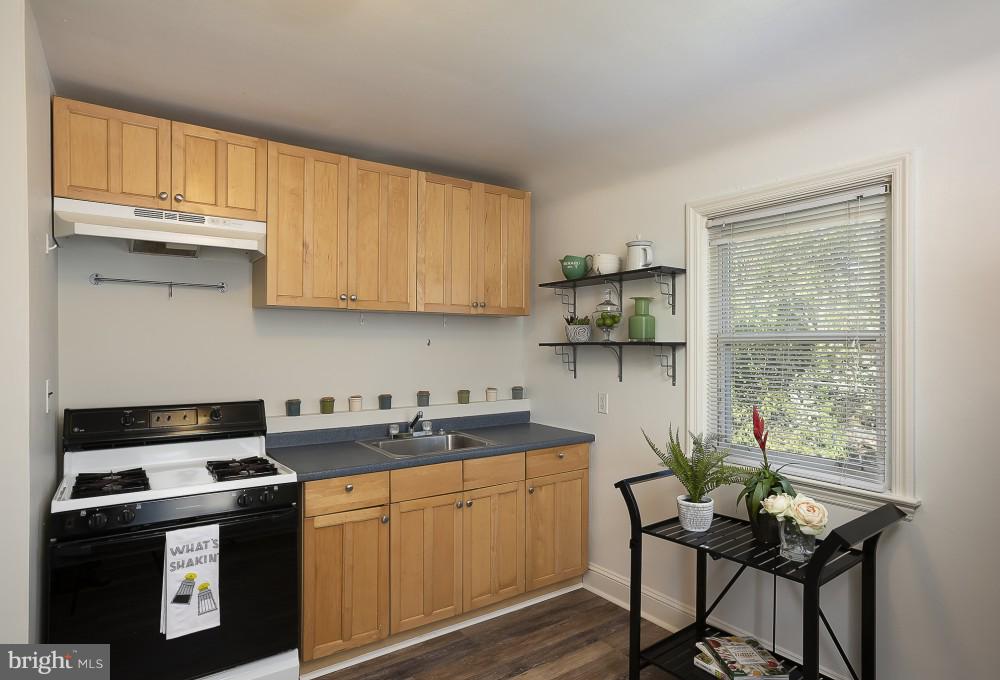 5563 Ashbourne Road Halethorpe, MD 21227 - Photo 14 of 22 Kitchen Unit 2