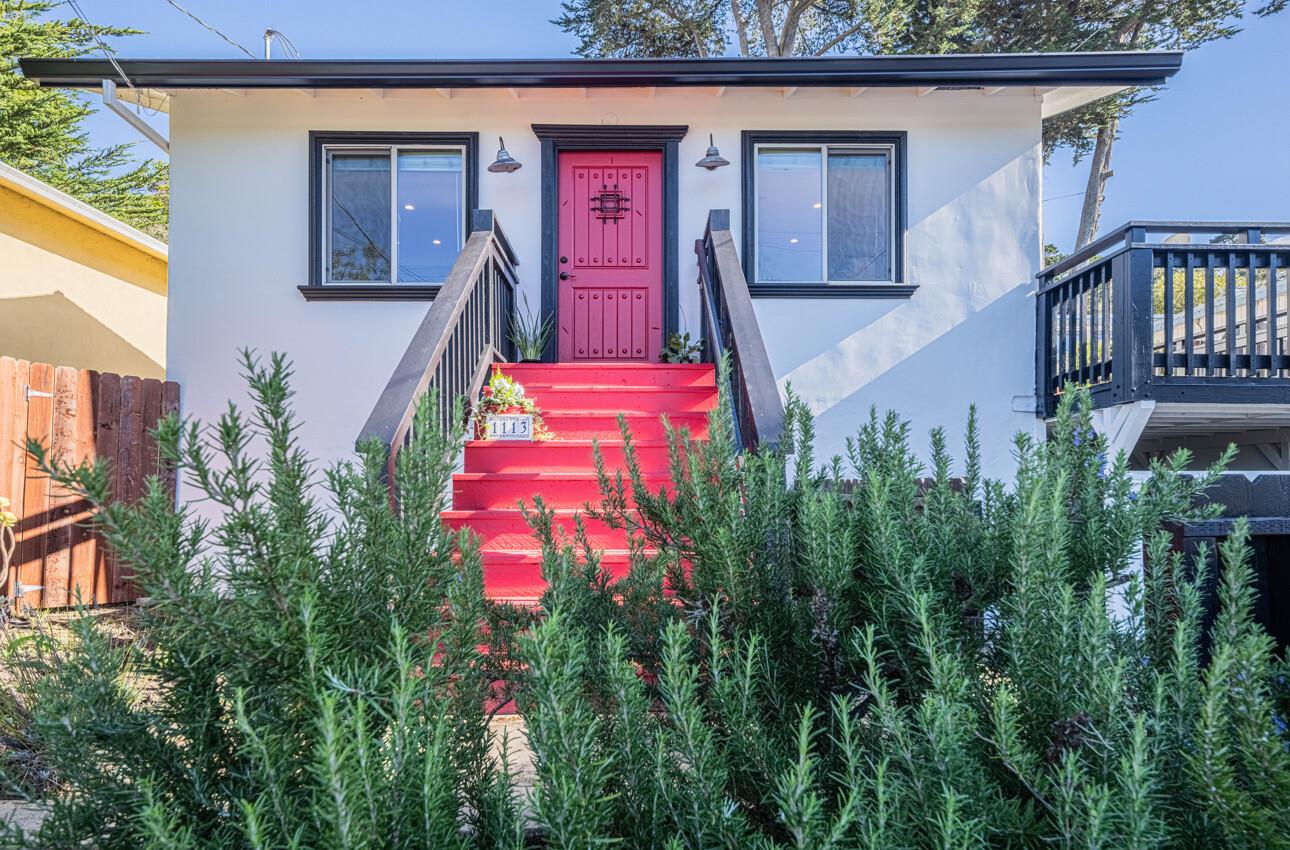 1113 Presidio Boulevard Pacific Grove, CA 93950 - Photo 1 of 35