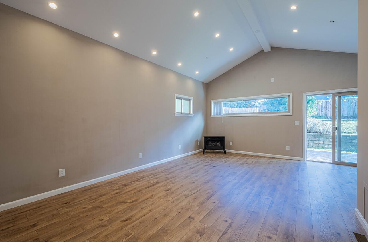 1113 Presidio Boulevard Pacific Grove, CA 93950 - Photo 12 of 35