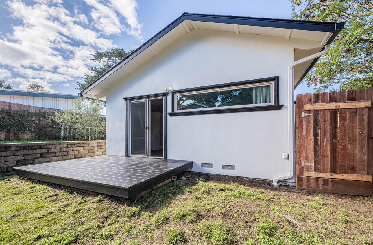 1113 Presidio Boulevard Pacific Grove, CA 93950 - Photo 15 of 35