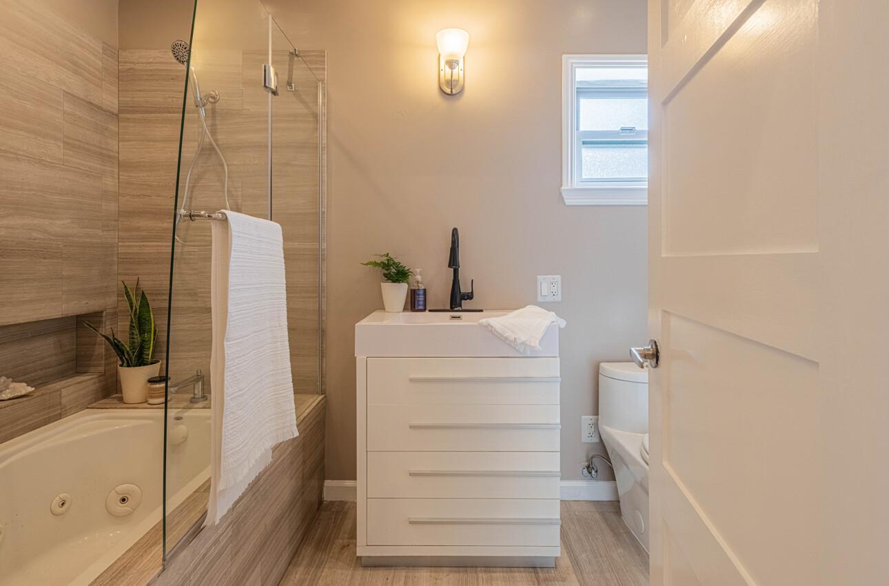 1113 Presidio Boulevard Pacific Grove, CA 93950 - Photo 17 of 35