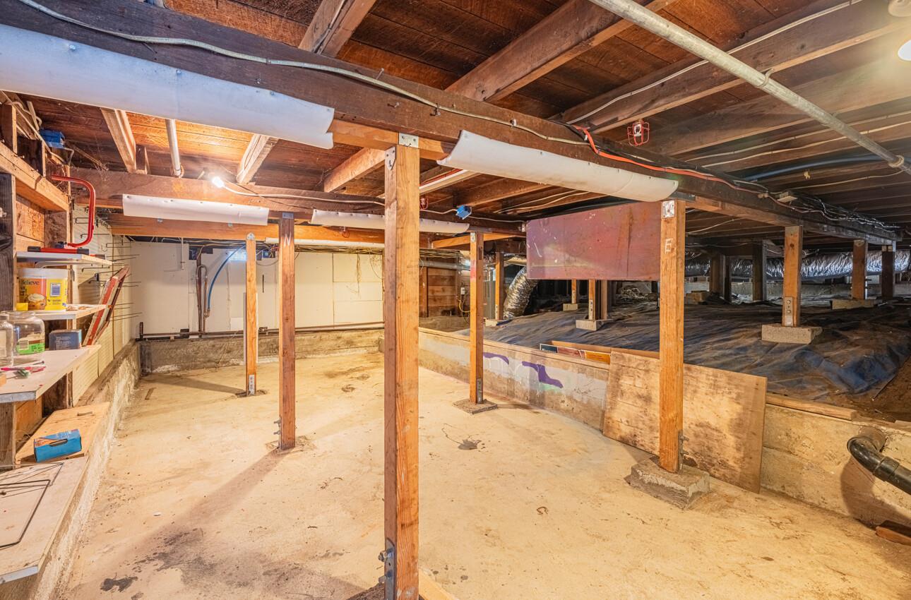 1113 Presidio Boulevard Pacific Grove, CA 93950 - Photo 34 of 35