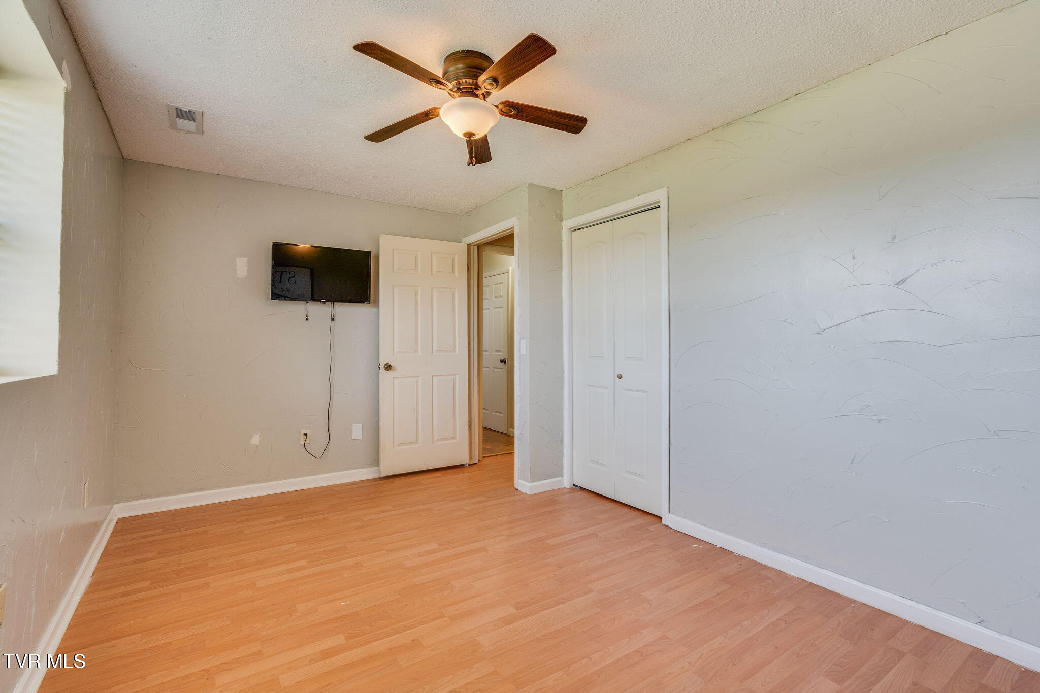323 Gray Station Road Gray, TN 37615 - Photo 21 of 26 021