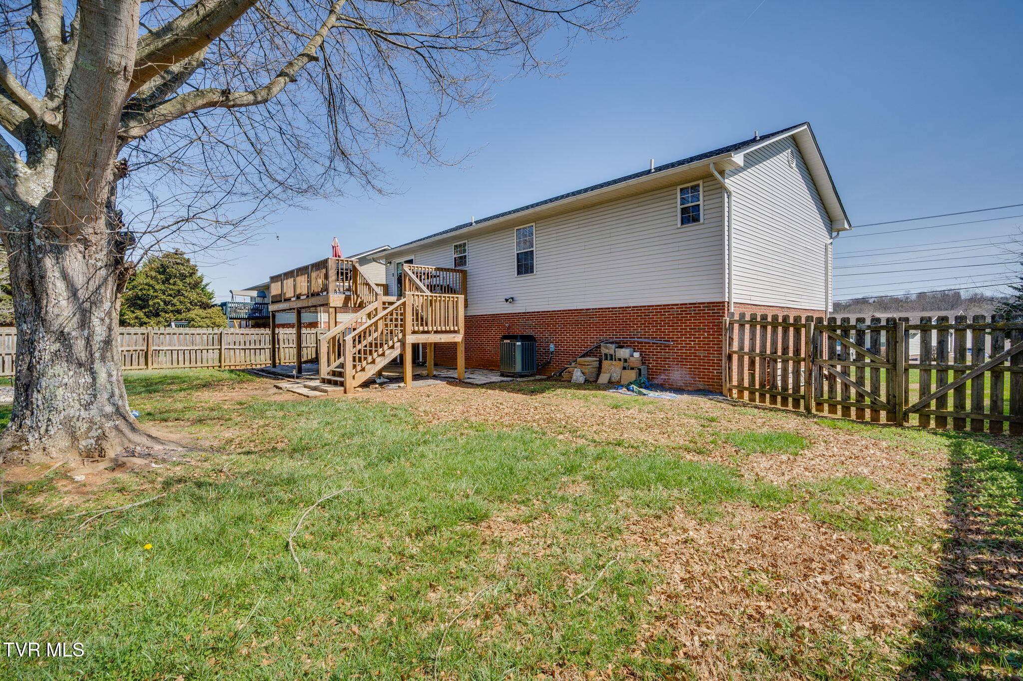 323 Gray Station Road Gray, TN 37615 - Photo 23 of 26 023