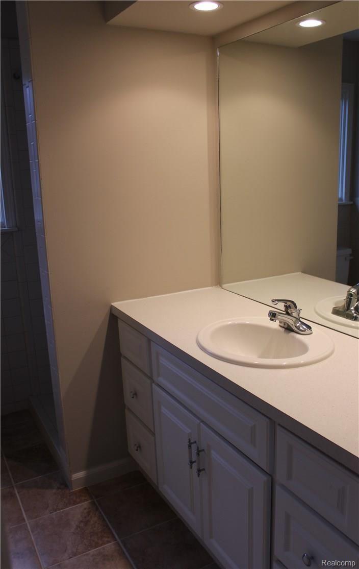 4909 Freer Street Rochester, MI 48306 - Photo 13 of 19 IMG_1315.jpg