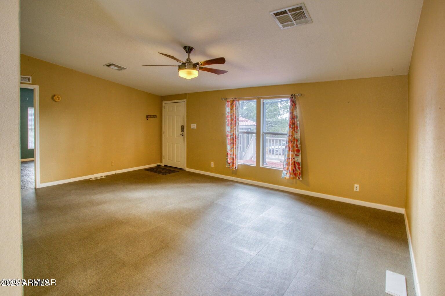 241 Timber Ridge Loop Show Low, AZ 85901 - Photo 9 of 24 20250705185143505547000000-o