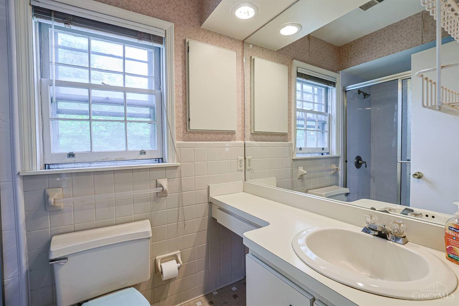 42 Fleming Road Wyoming, OH 45215 - Photo 27 of 53