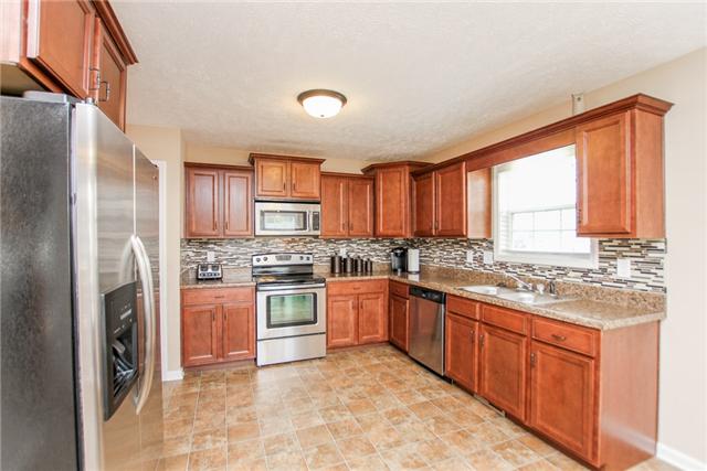 3719 Suiter Road Clarksville, TN 37040 - Photo 5 of 19