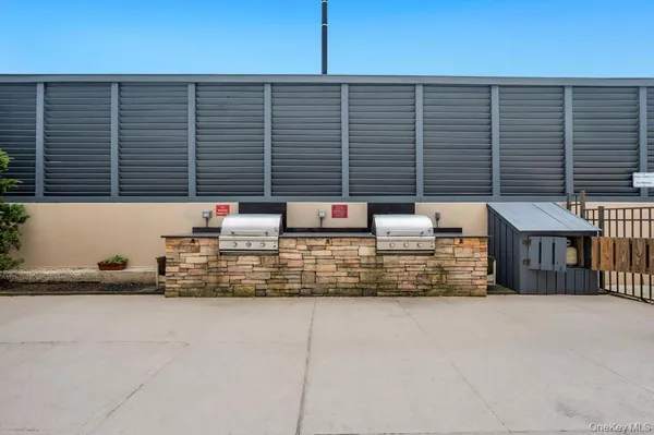 $32,000 | 100 West Broadway, Unit 2BB, Long Beach, NY 11561