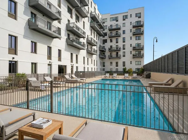 $32,000 | 100 West Broadway, Unit 2BB, Long Beach, NY 11561