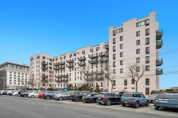 $32,000 | 100 West Broadway, Unit 2BB, Long Beach, NY 11561