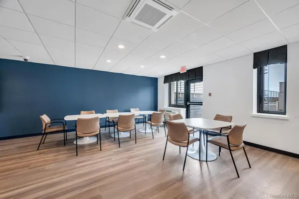 $32,000 | 100 West Broadway, Unit 2BB, Long Beach, NY 11561