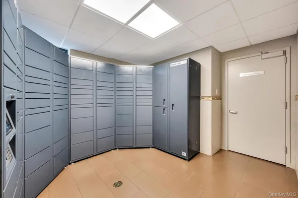 $32,000 | 100 West Broadway, Unit 2BB, Long Beach, NY 11561
