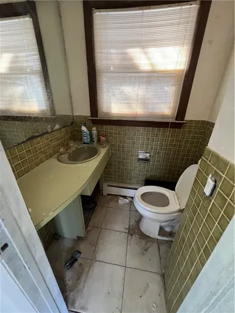 $659,900 | 28 Hilltop Drive, Warwick, RI 02818