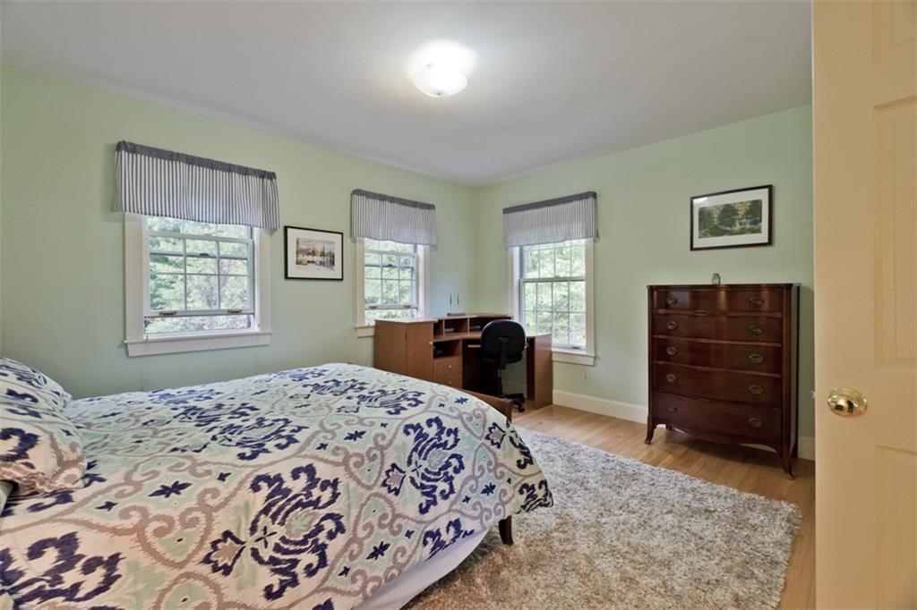 103 Schooner Ridge Road Cumberland, ME 04110 - Photo 25 of 35 2nd Flr Bedroom