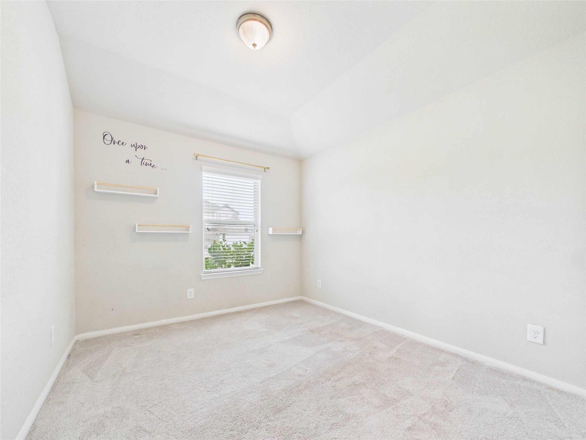 721 Rim Water Drive Alvin, TX 77511 - Photo 29 of 40 an empty room with windows