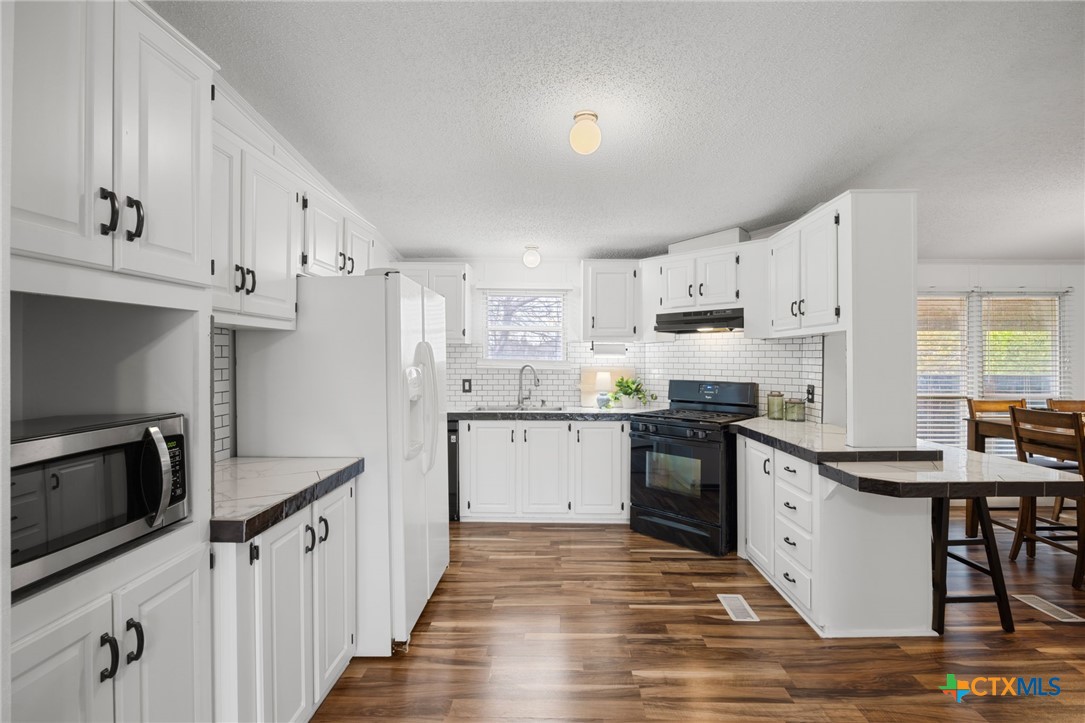 11200 Ridgewood Drive Salado, TX 76571 - Photo 8 of 28