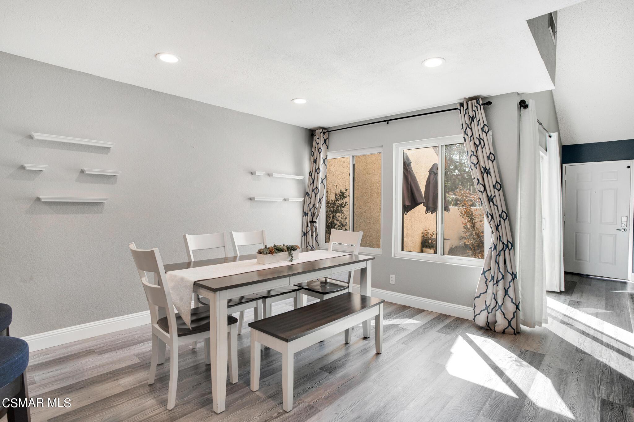 5375 Huntley Street, Unit 72 Simi Valley, CA 93063 - Photo 12 of 34 5375 Huntley St UNIT 72 - HsHProd-19