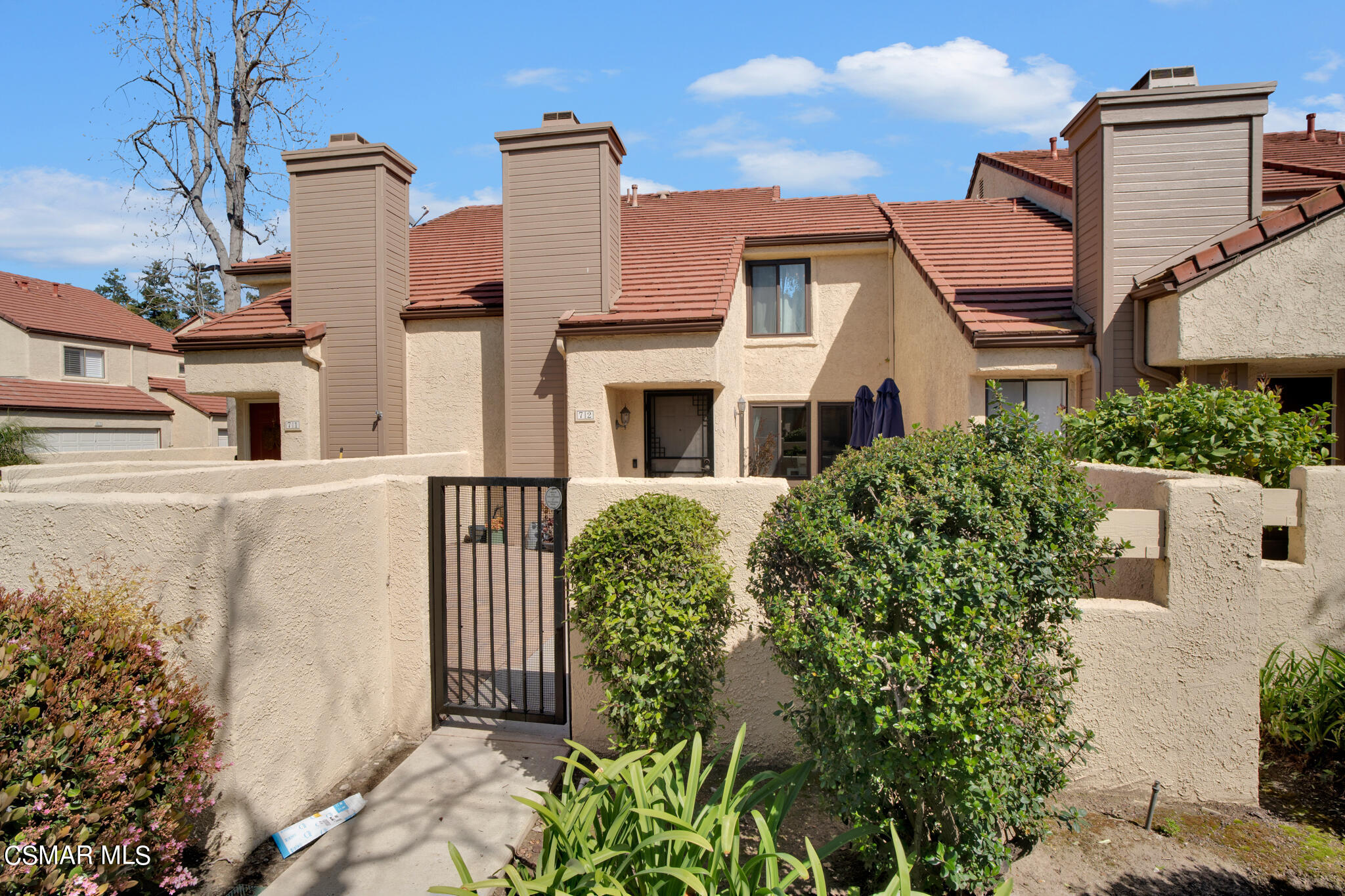 5375 Huntley Street, Unit 72 Simi Valley, CA 93063 - Photo 4 of 34 5375 Huntley St UNIT 72 - HsHProd-10
