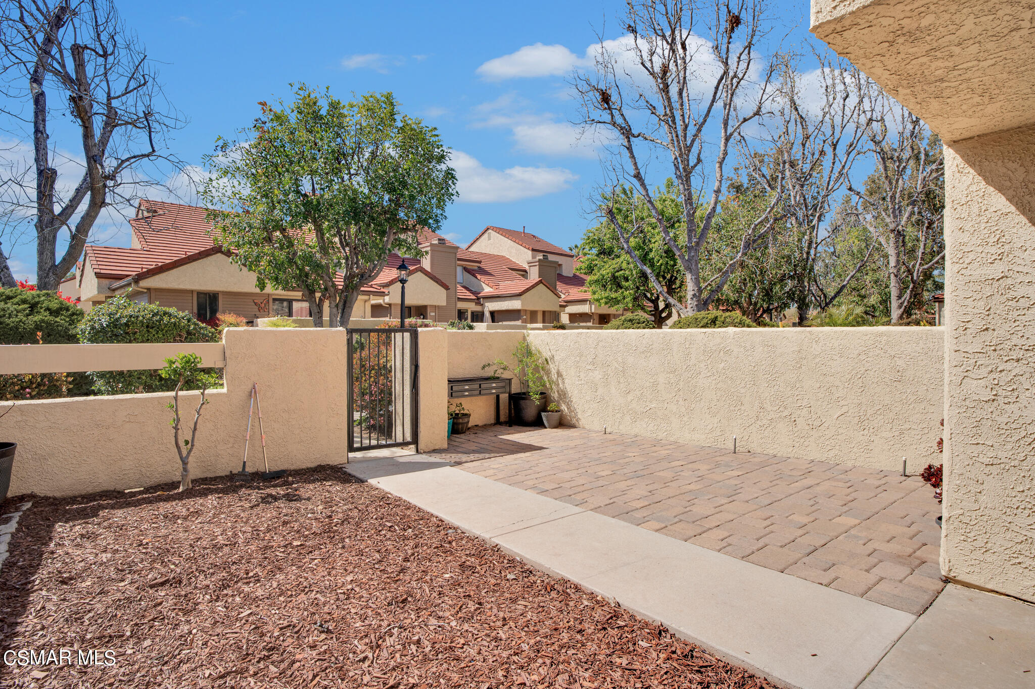 5375 Huntley Street, Unit 72 Simi Valley, CA 93063 - Photo 8 of 34 5375 Huntley St UNIT 72 - HsHProd-13