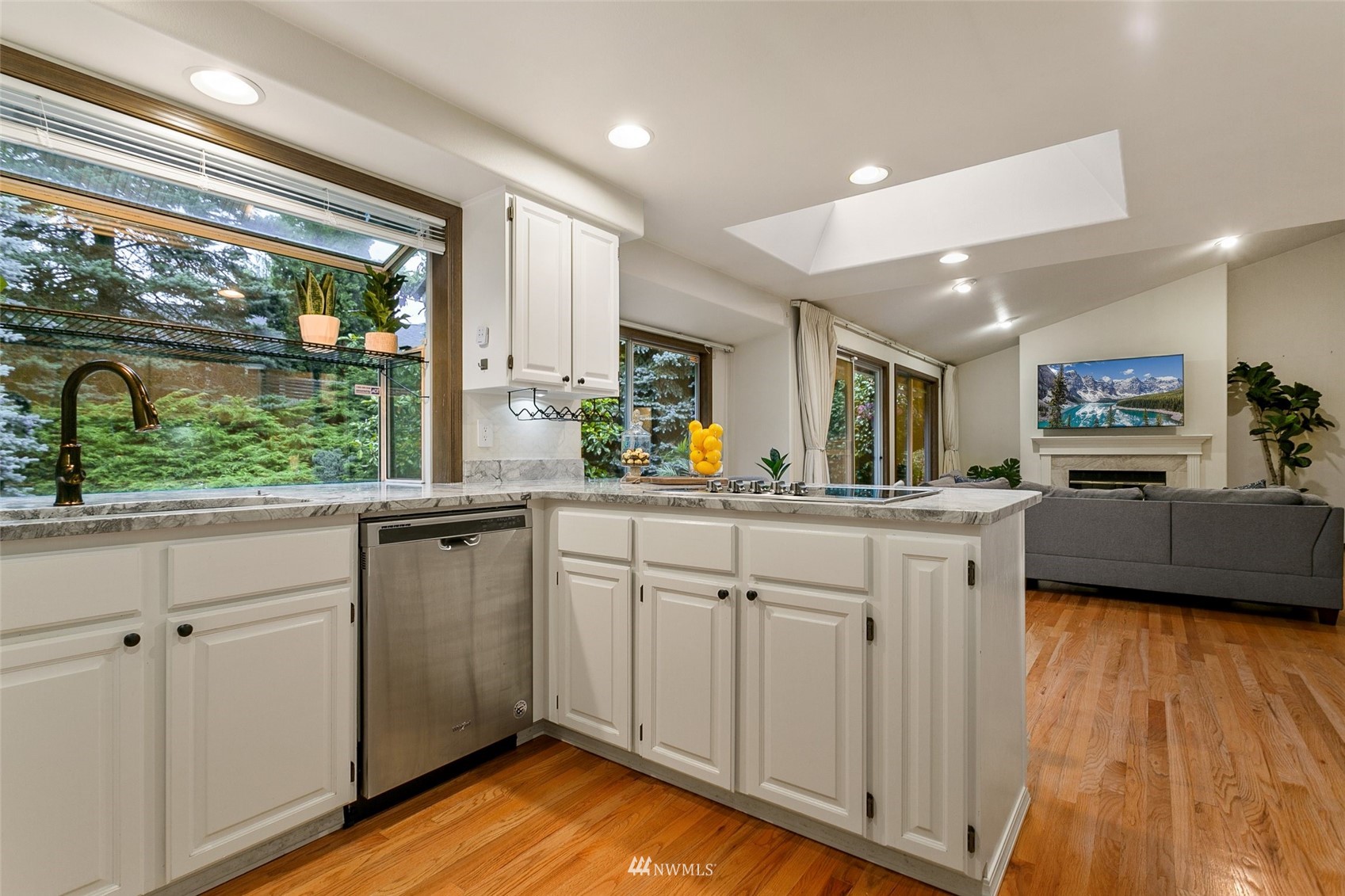 9008 Northeast 151st Street Bothell, WA 98011 - Photo 14 of 36 Gallery Image 14