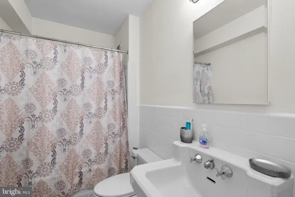 $3,100 | 4301 Massachusetts Avenue Northwest, Unit 7002, Washington, DC 20016
