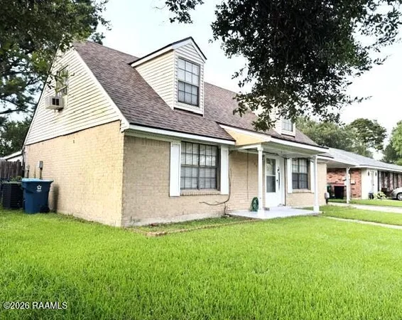$1,800 | 104 Chaumont Drive, Lafayette, LA 70506
