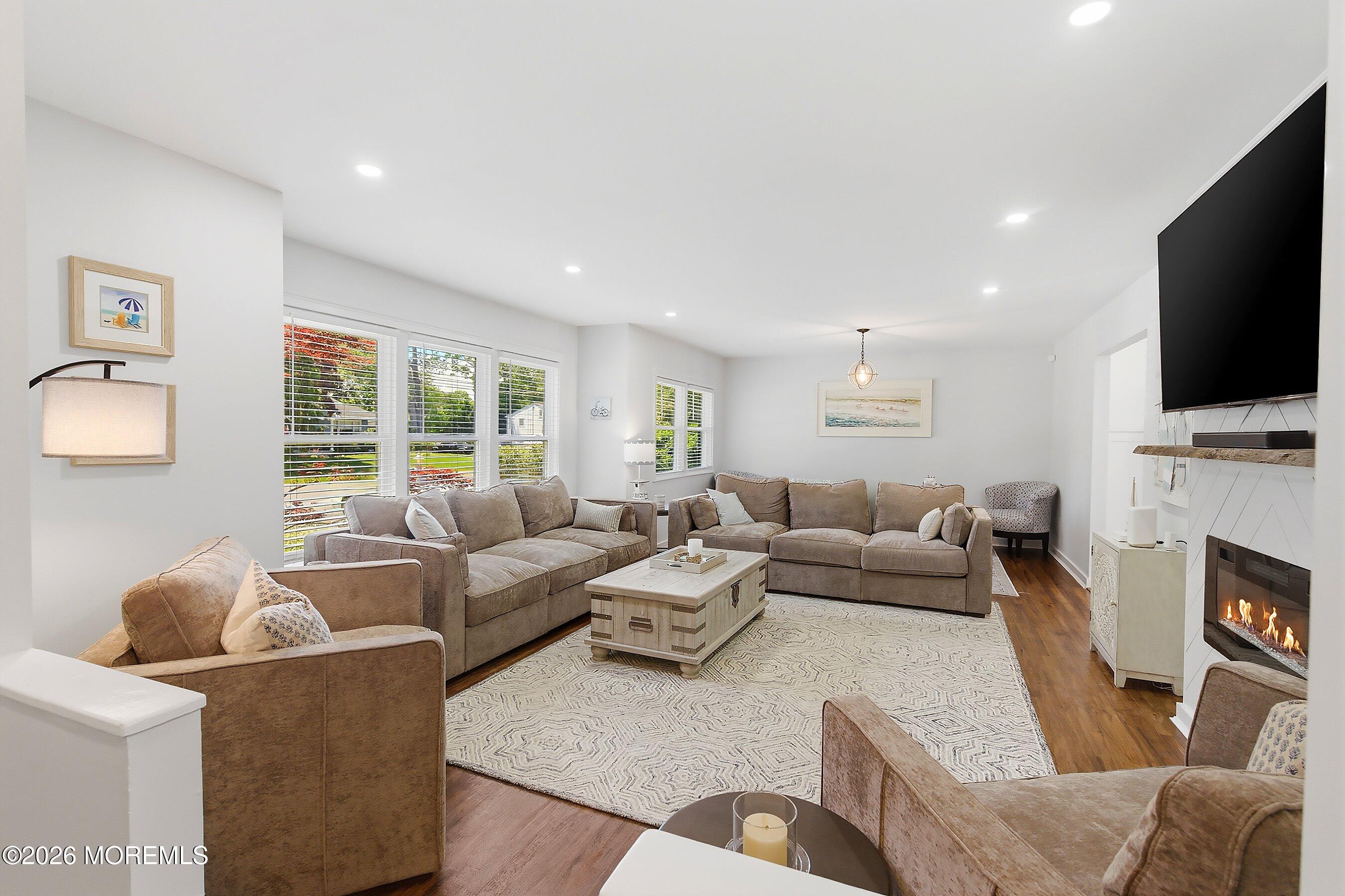 745 Midstreams Road Brick, NJ 08724 - Photo 6 of 32 Living room