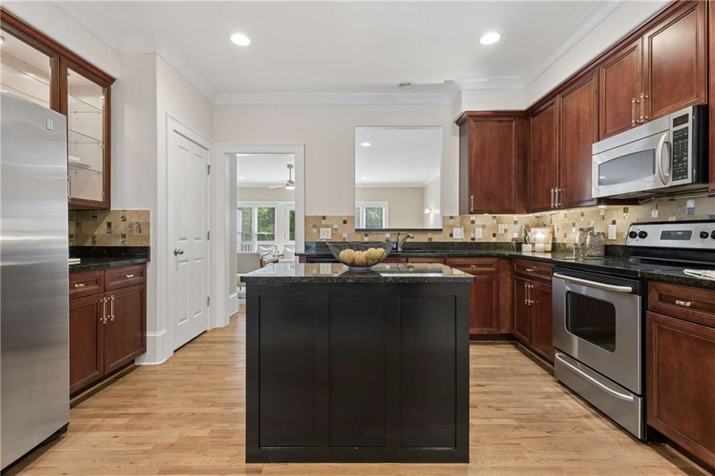 2660 Colgan Court Southeast Atlanta, GA 30317 - Photo 7 of 36