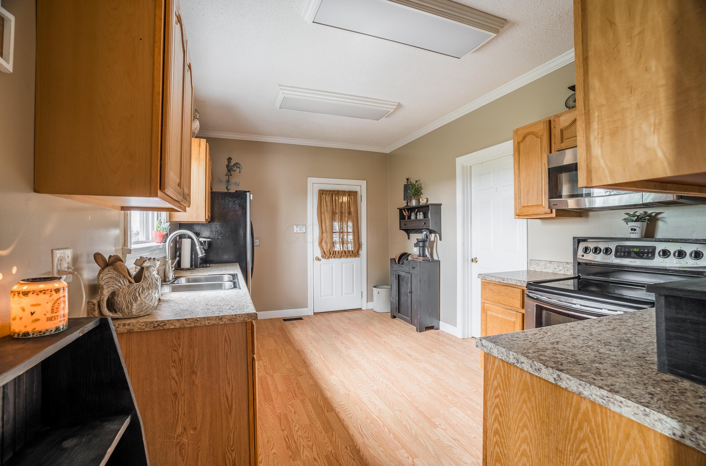 6010 Versailles Road Piqua, OH 45356 - Photo 10 of 41 AKP-11