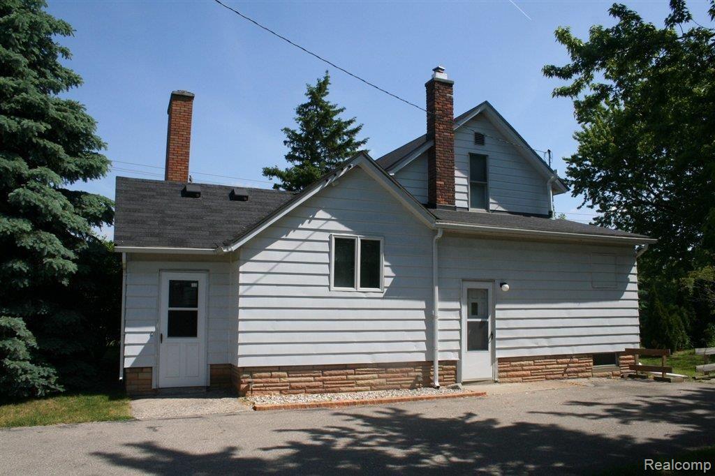 15944 Clinton River Road Clinton Township, MI 48038 - Photo 20 of 25 Back Exterior