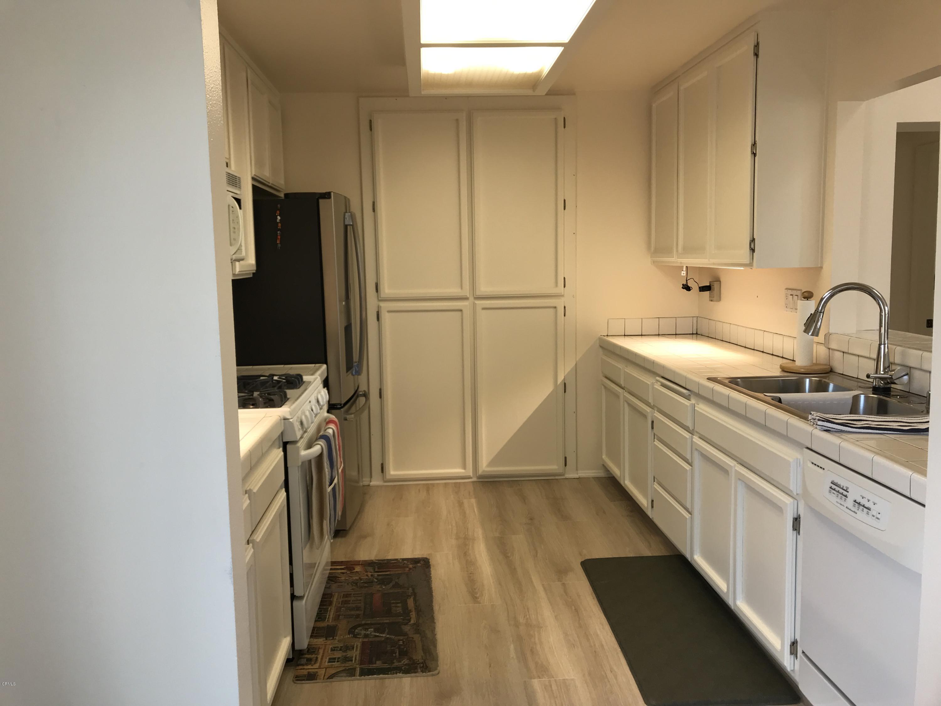 1984 San Tropez Circle Oxnard, CA 93035 - Photo 23 of 75 IMG_6606