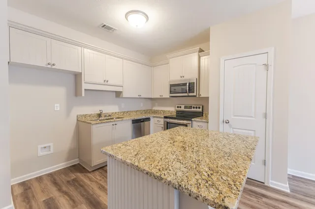 $219,900 | 334 Bordeaux Drive, Thomson, GA 30824