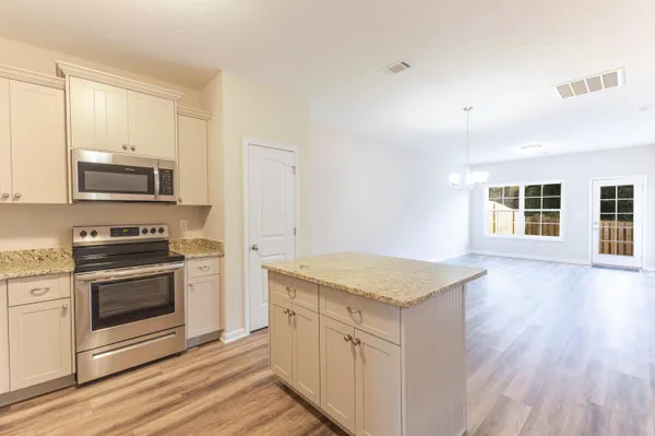 $219,900 | 334 Bordeaux Drive, Thomson, GA 30824