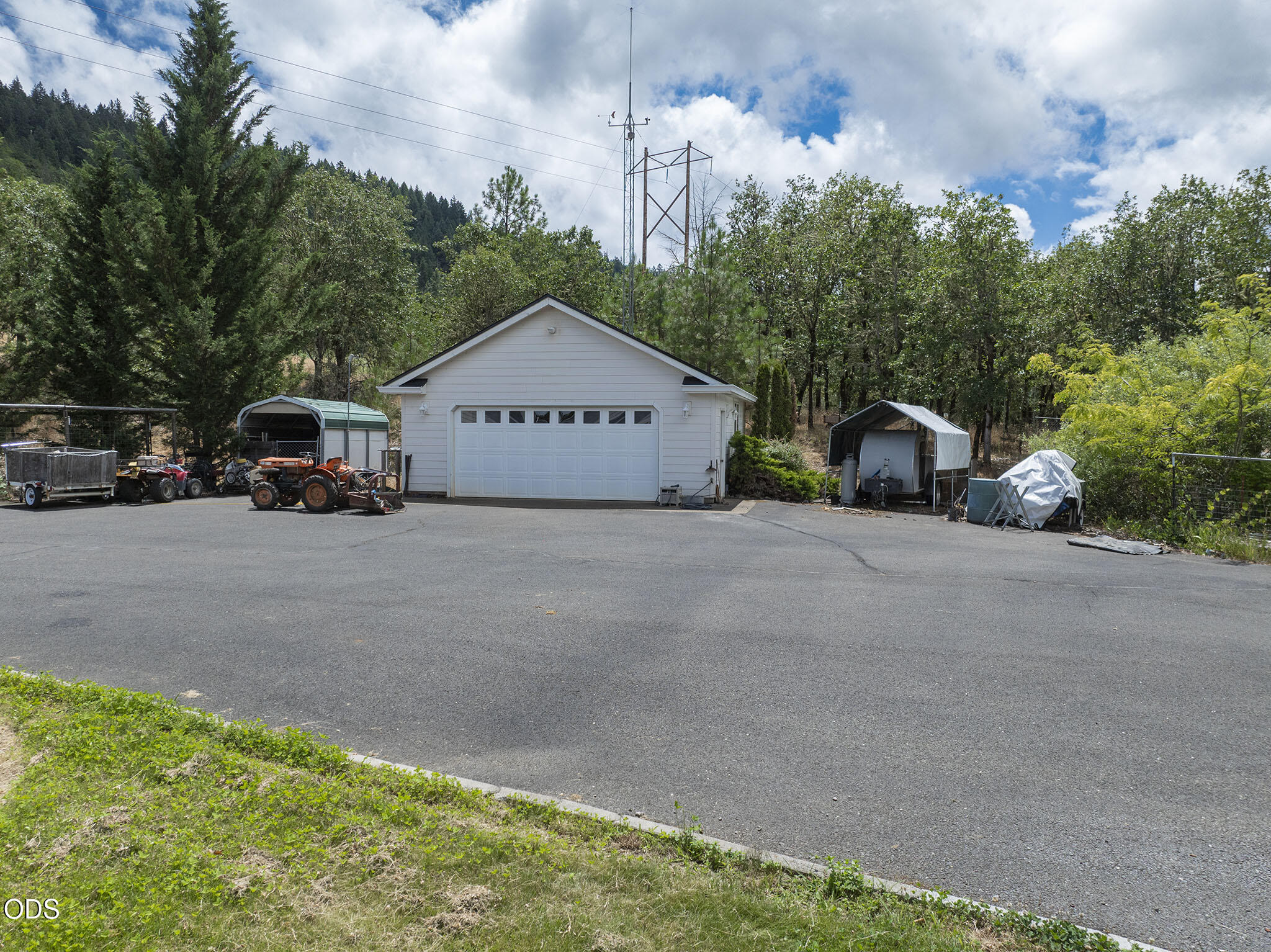 279 Ridgefield Road Grants Pass, OR 97527 - Photo 36 of 62