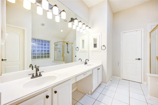 $3,000 | 1231 Parkhaven Lane, Houston, TX 77077